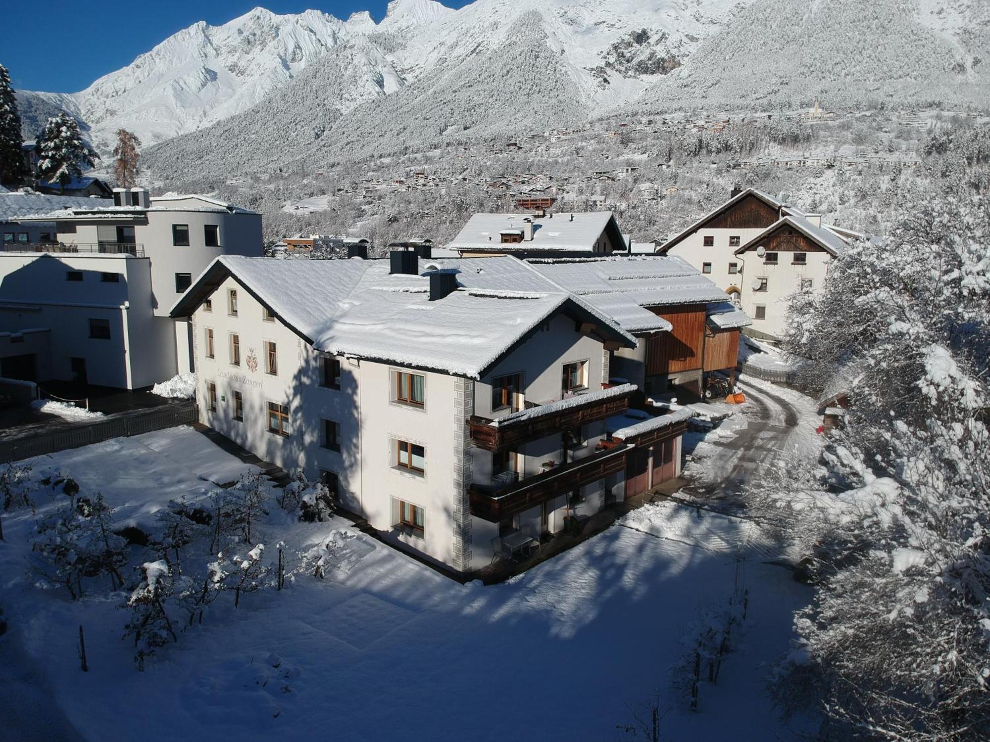 Landhaus Zangerl - Kobelerhof Landeck Buitenkant foto