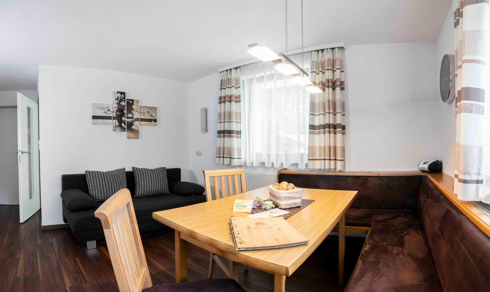Landhaus Zangerl - Kobelerhof Landeck Kamer foto
