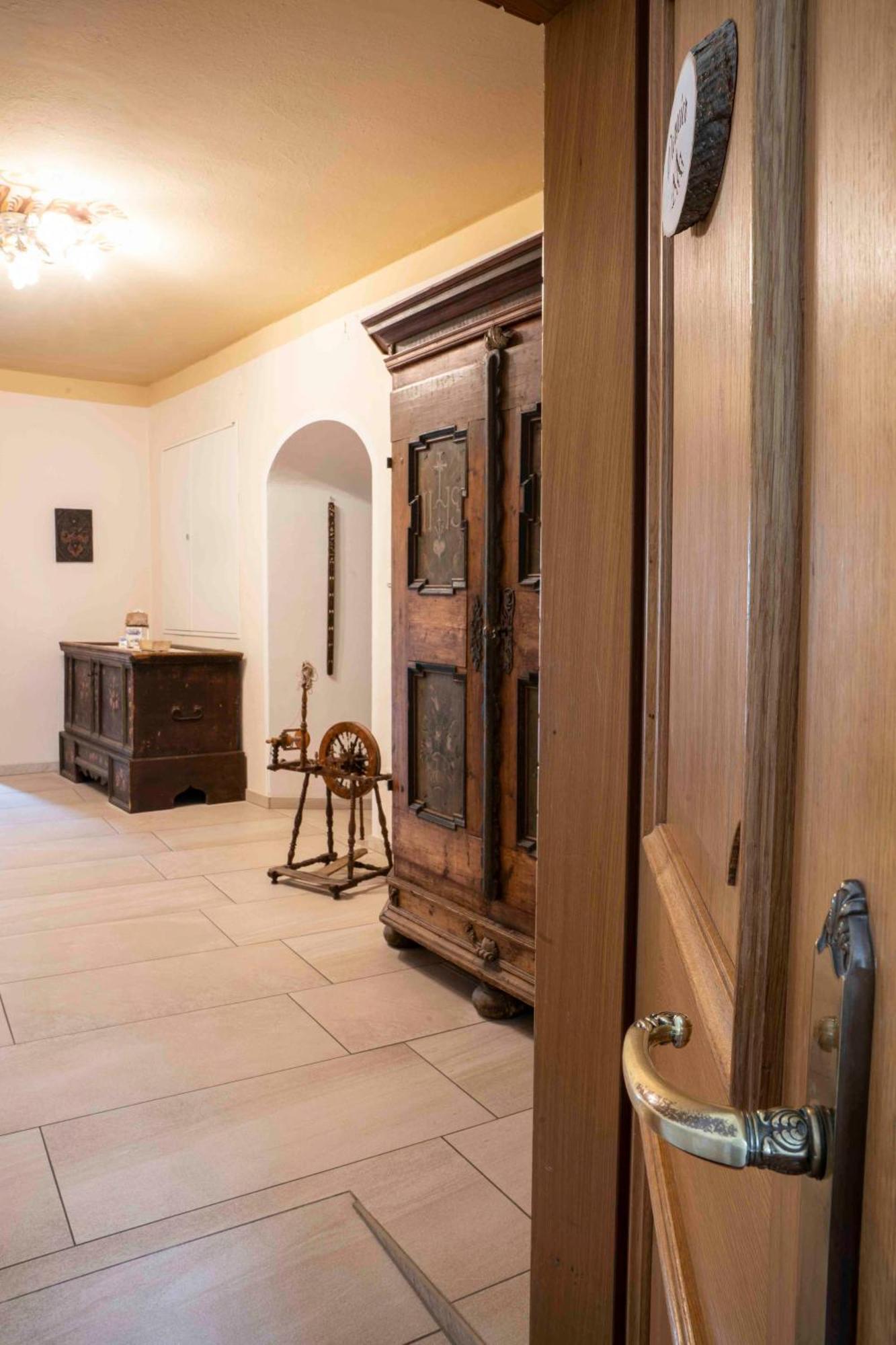 Landhaus Zangerl - Kobelerhof Landeck Kamer foto