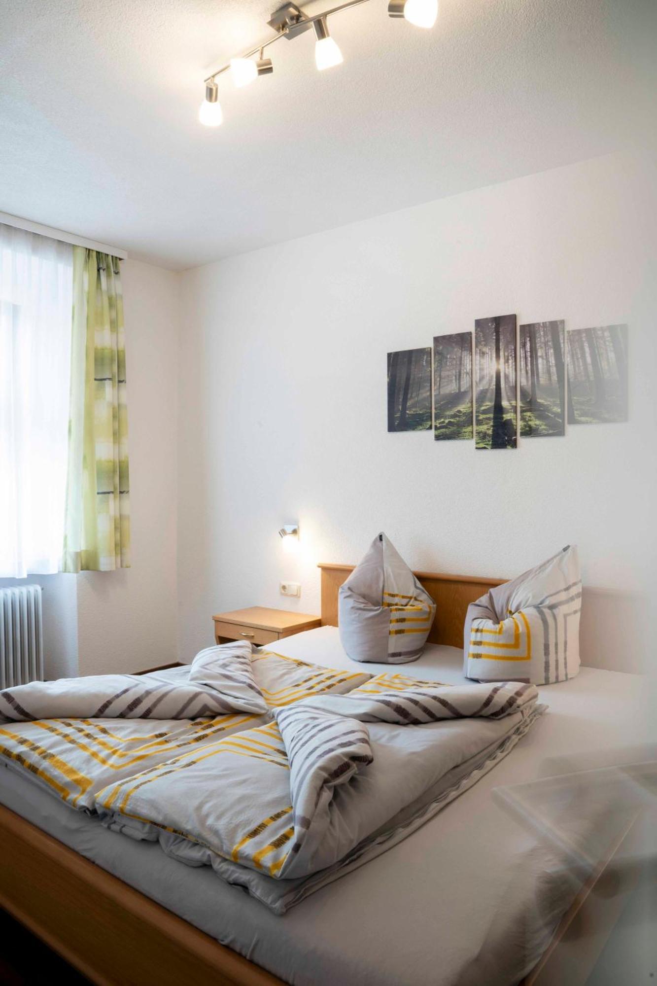 Landhaus Zangerl - Kobelerhof Landeck Kamer foto